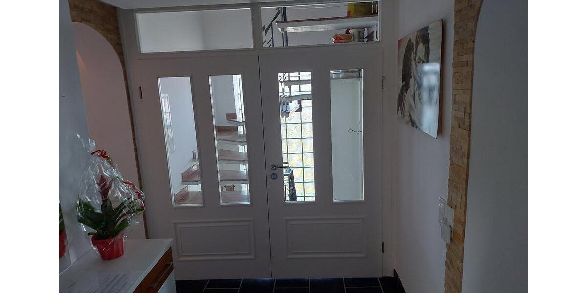 Etagenwohnung Münchhausen - 8 Zimmer, 130 m&sup2;, 1.150&euro; | Angebot:25701477