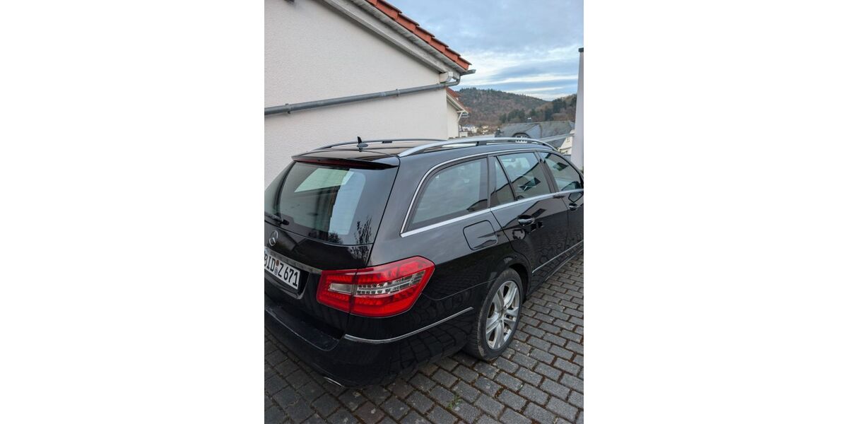 Mercedes-Benz E 320 285.000 km 8.800 &euro; Biedenkopf 35216