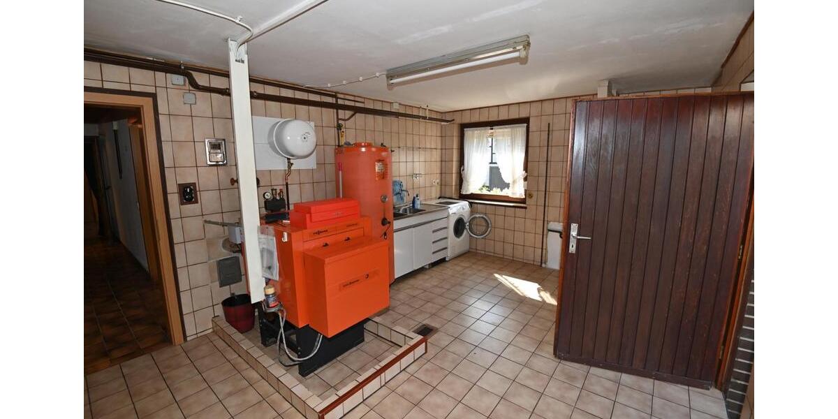 Einfamilienhaus Burgwald - 6 Zimmer, 148 m&sup2;, 229.000&euro; | Angebot:26023086