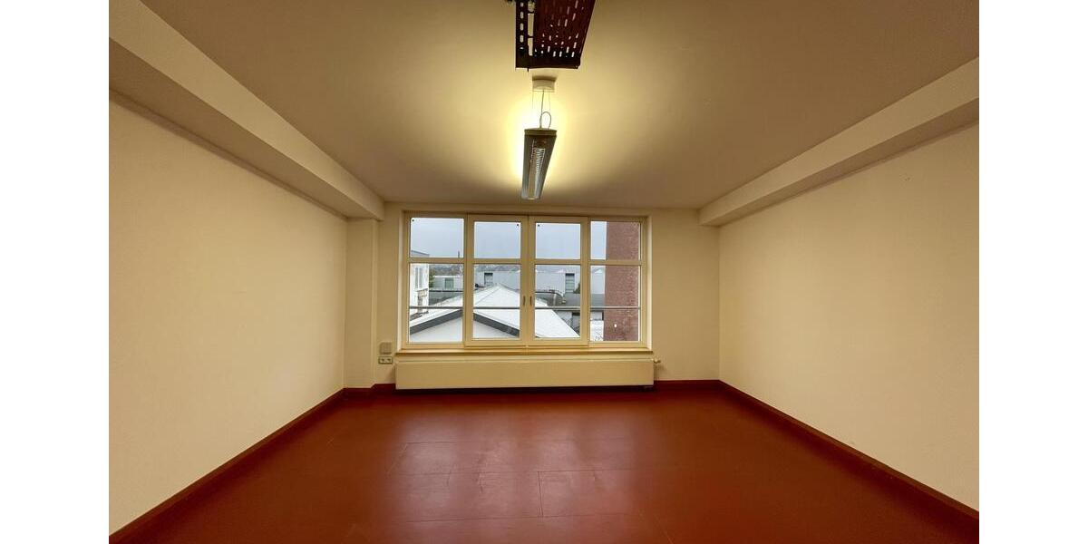 Gewerbeobjekt Frankenberg (Eder) - 2.750&euro; | Angebot:18001884