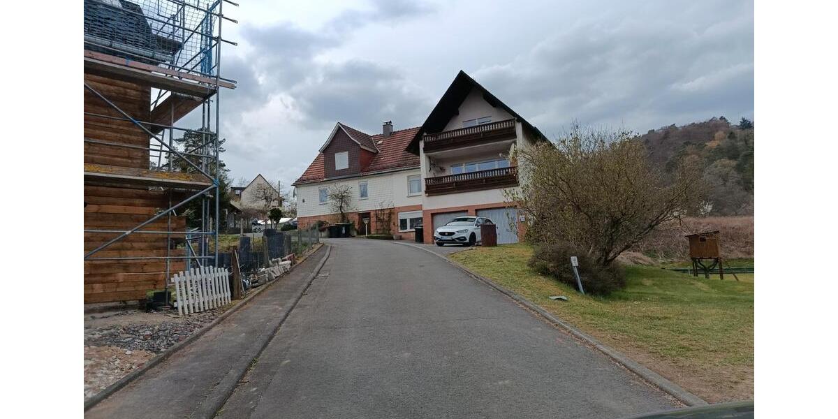 Doppelhaushälfte Steffenberg - 9 Zimmer, 156 m&sup2;, 239.000&euro; | Angebot:27054028