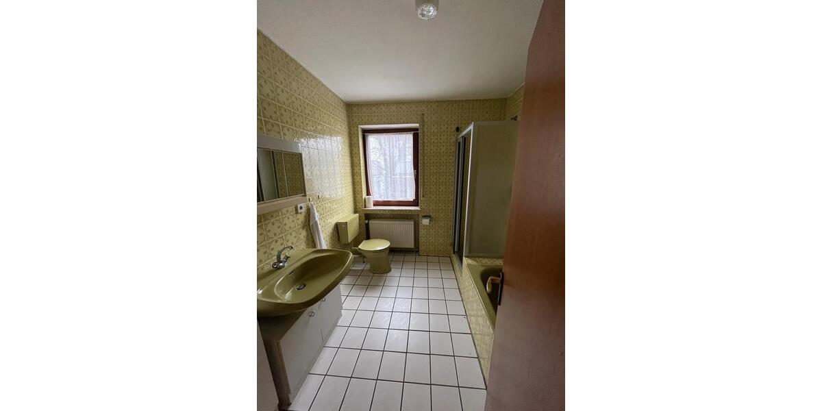 Einfamilienhaus Cölbe - 7 Zimmer, 170 m&sup2;, 350.000&euro; | Angebot:26168102