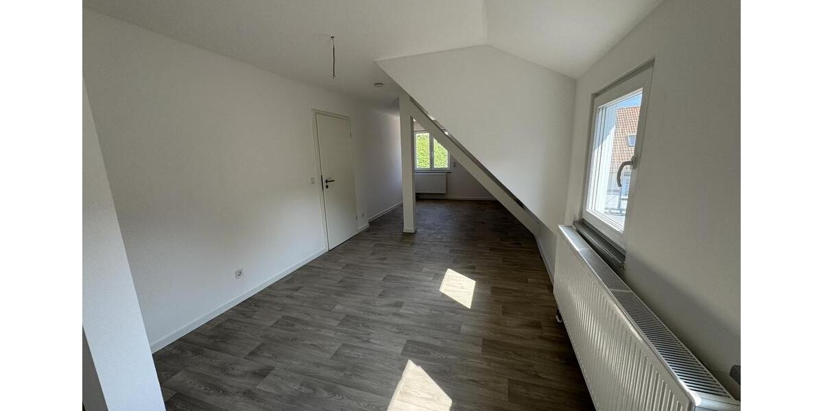 Dachgeschoßwohnung Homberg (Ohm) - 4 Zimmer, 117 m&sup2;, 1.100&euro; | Angebot:24878845