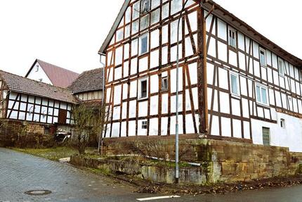 Haus Frankenberg (Eder) - 7 Zimmer, 120 m&sup2;, 21.999&euro; | Angebot:26099651