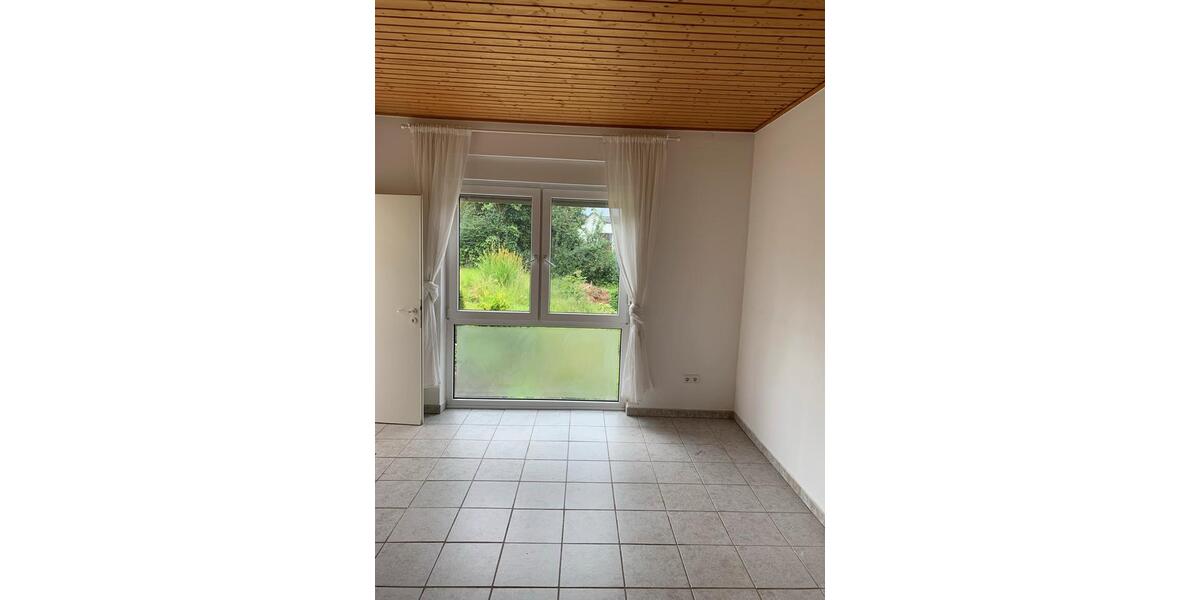 Etagenwohnung Münchhausen - 1 Zimmer, 40 m&sup2;, 260&euro; | Angebot:25043536