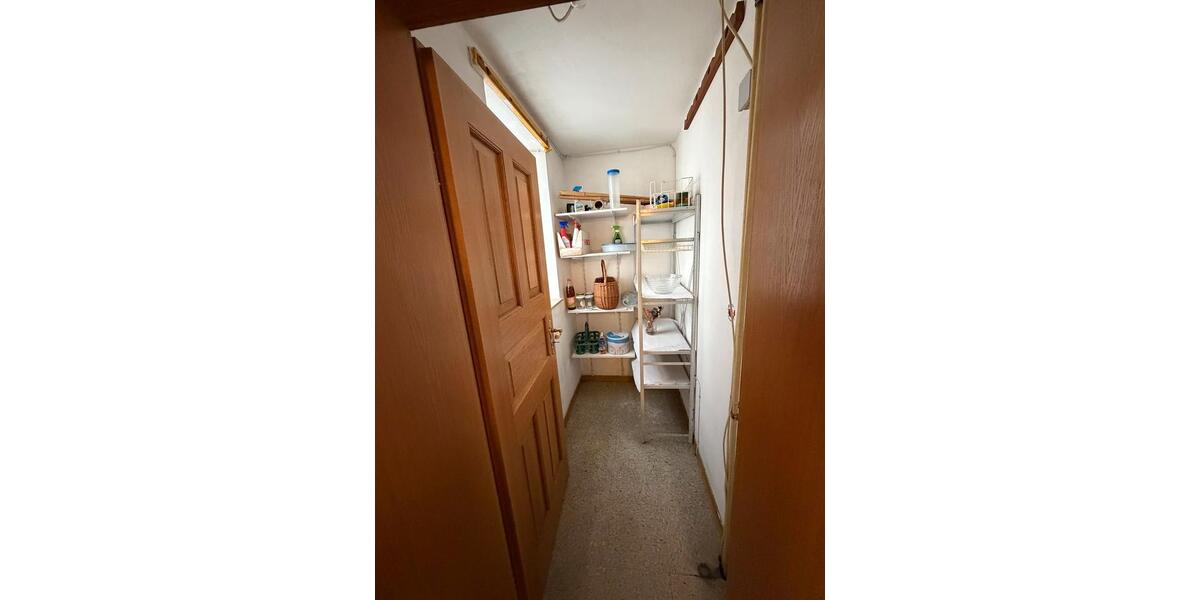 Etagenwohnung Homberg (Ohm) - 6 Zimmer, 158 m&sup2;, 1.400&euro; | Angebot:24653688