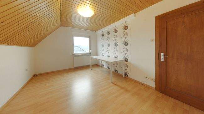 Einfamilienhaus Lahnau Atzbach - 9 Zimmer, 211 m&sup2;, 449.500&euro; | Angebot:25796324