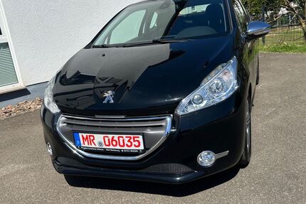Peugeot 208 90.500 km 4.999 &euro; Cölbe 35091