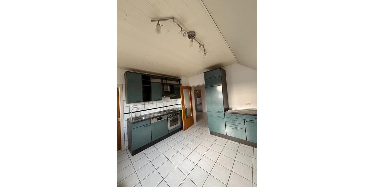 Dachgeschoßwohnung Fernwald - 5 Zimmer, 85 m&sup2;, 1.200&euro; | Angebot:26640373