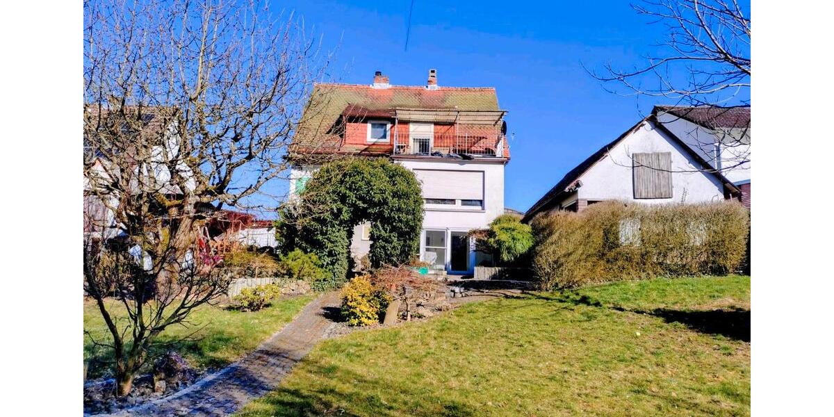 Einfamilienhaus Ebsdorfergrund - 9 Zimmer, 300 m&sup2;, 300.000&euro; | Angebot:27041080