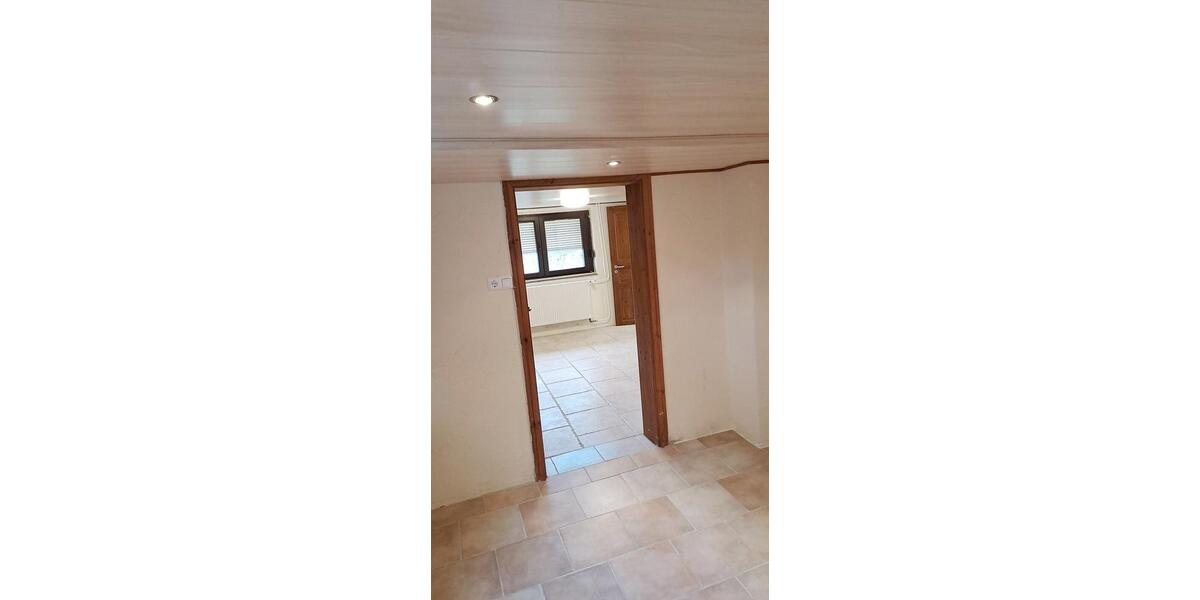 Einfamilienhaus Bad Endbach - 8 Zimmer, 300 m&sup2;, 395.000&euro; | Angebot:26926521