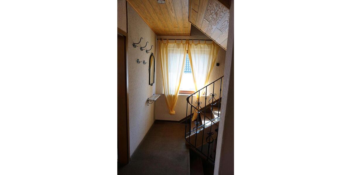 Einfamilienhaus Breidenbach - 7.5 Zimmer, 258 m&sup2;, 250.000&euro; | Angebot:25993048