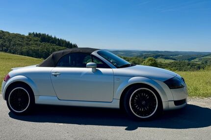 Audi TT 225.000 km 9.650 &euro; Angelburg 35719