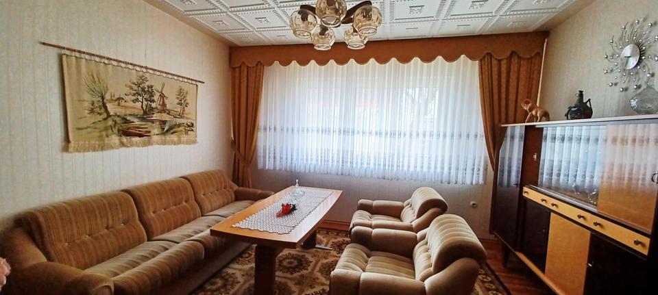 Mehrfamilienhaus, Wohnhaus Mücke - 8 Zimmer, 260 m&sup2;, 294.000&euro; | Angebot:26190978