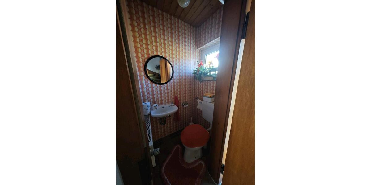 Einfamilienhaus Biedenkopf - 7 Zimmer, 101 m&sup2;, 195.000&euro; | Angebot:25292733