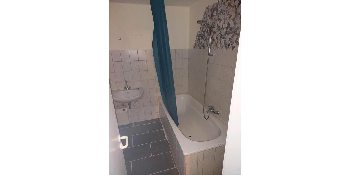 Etagenwohnung Grünberg - 6 Zimmer, 120 m&sup2;, 13&euro; | Angebot:25131782