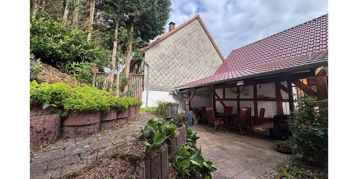 Einfamilienhaus Gilserberg / Sachsenhausen Sachsenhausen - 4 Zimmer, 143 m&sup2;, 205.000&euro; | Angebot:25689243