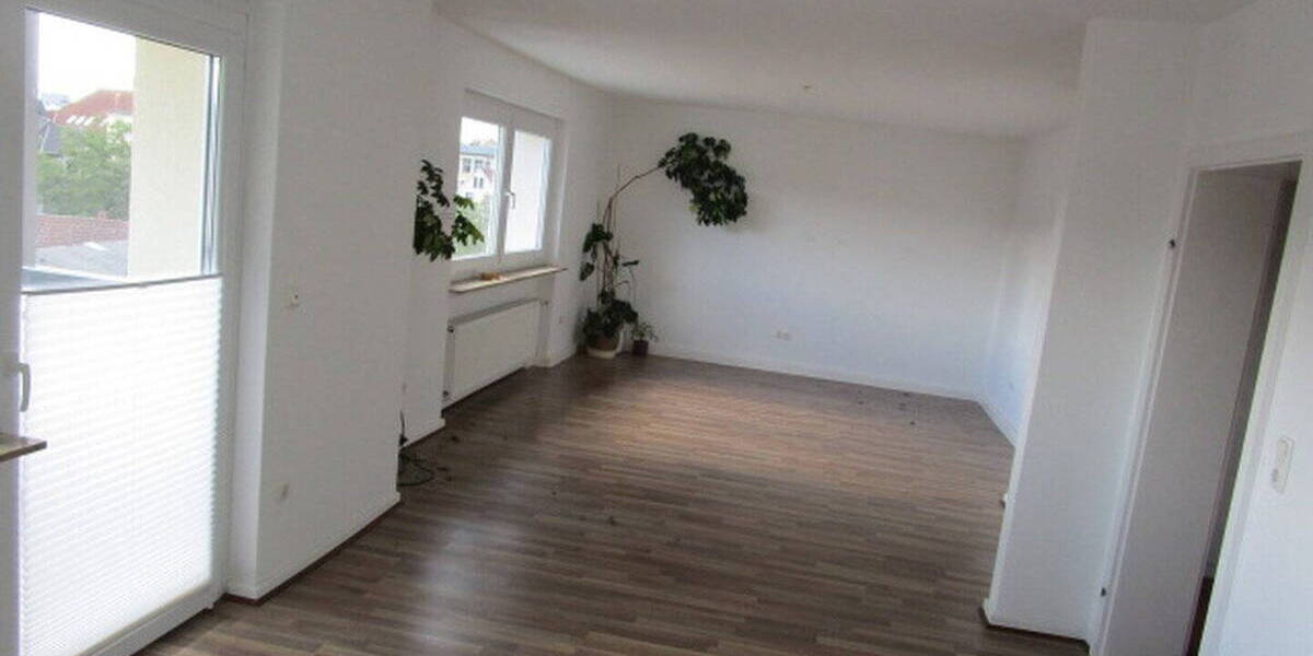 Etagenwohnung Gießen - 3 Zimmer, 91 m&sup2;, 1.100&euro; | Angebot:26794373