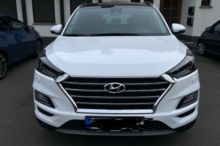 Hyundai TUCSON 52.100 km 21.500 &euro; Gemünden (Felda) 35329