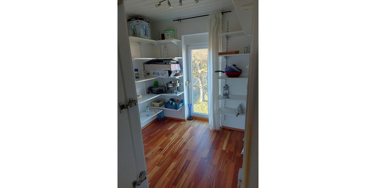 Etagenwohnung Münchhausen - 8 Zimmer, 130 m&sup2;, 1.150&euro; | Angebot:25701477