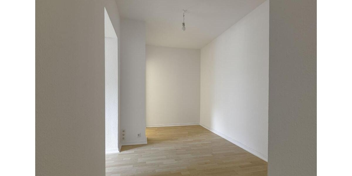 Etagenwohnung Gießen - 2 Zimmer, 65 m&sup2;, 990&euro; | Angebot:25980802