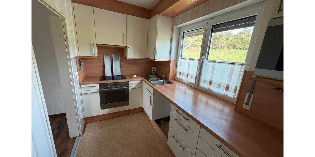 Etagenwohnung Lahntal - 5.5 Zimmer, 137 m&sup2;, 1.350&euro; | Angebot:26429908