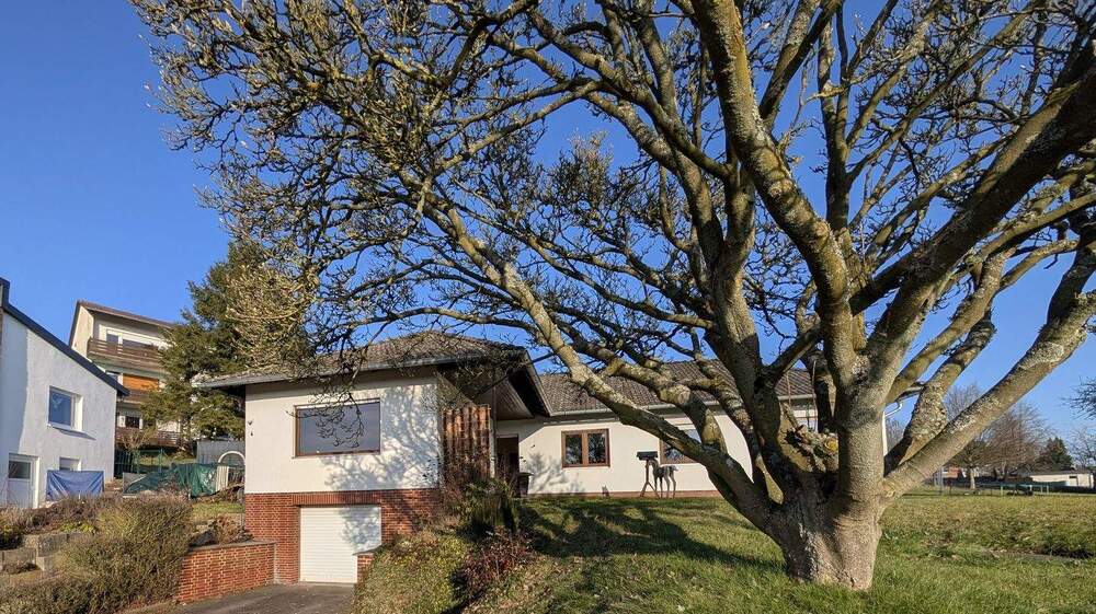 Einfamilienhaus Frankenberg (Eder) Frankenberg - 6 Zimmer, 143 m&sup2;, 295.000&euro; | Angebot:25696219