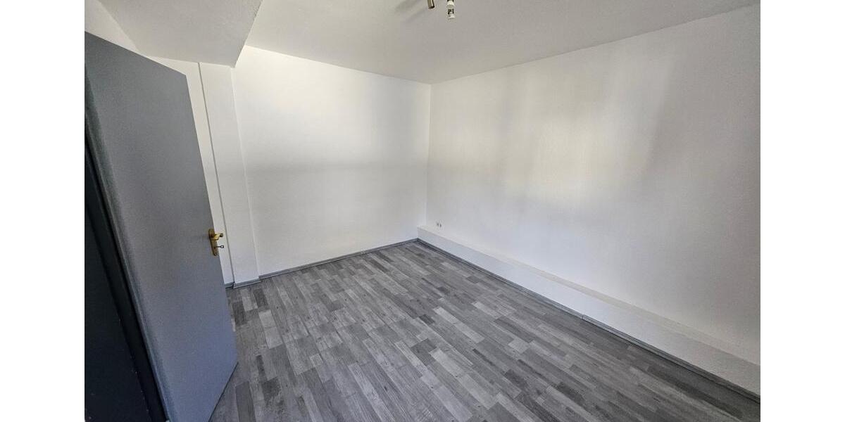 Einfamilienhaus Breidenbach - 4 Zimmer, 160 m&sup2;, 950&euro; | Angebot:25581567