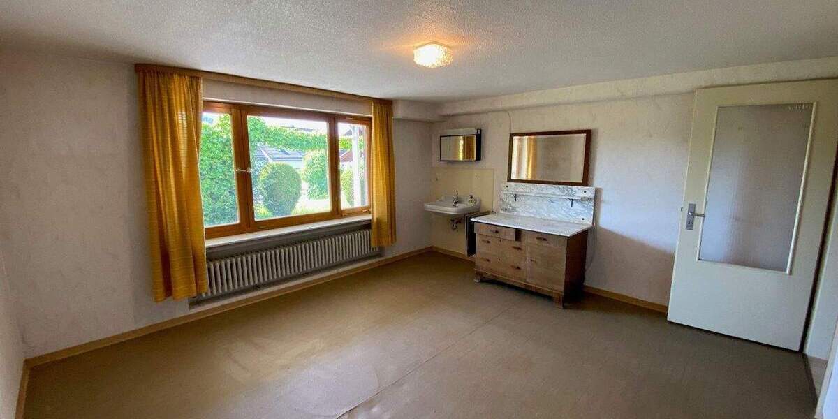 Einfamilienhaus Bad Laasphe - 5 Zimmer, 107 m&sup2;, 190.000&euro; | Angebot:25667526