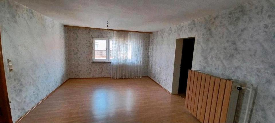 Mehrfamilienhaus, Wohnhaus Mücke - 11 Zimmer, 260 m&sup2;, 294.000&euro; | Angebot:26960084