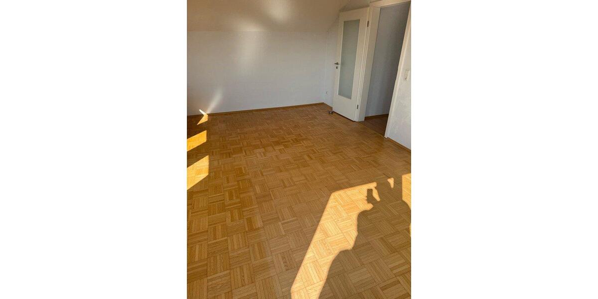 Dachgeschoßwohnung Kirchhain - 3 Zimmer, 82 m&sup2;, 780&euro; | Angebot:25910574
