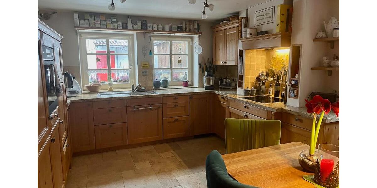 Einfamilienhaus Gemünden (Wohra) - 7 Zimmer, 185 m&sup2;, 1.500&euro; | Angebot:25315558