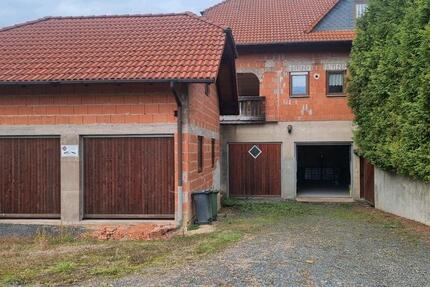 Haus Neustadt (Hessen) - 6 Zimmer, 240 m&sup2;, 270.000&euro; | Angebot:24398141