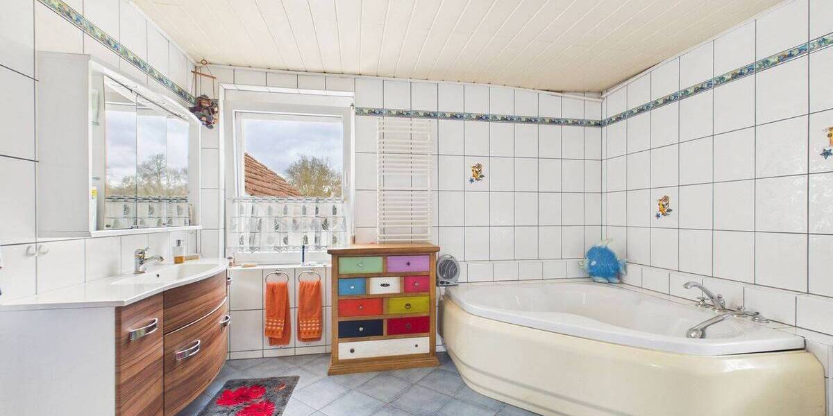 Doppelhaushälfte Gießen Kleinlinden - 7 Zimmer, 181 m&sup2;, 350.000&euro; | Angebot:26119405