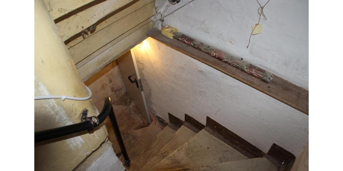 Mehrfamilienhaus, Wohnhaus Battenberg (Eder) - 7 Zimmer, 140 m&sup2;, 149.000&euro; | Angebot:25810354