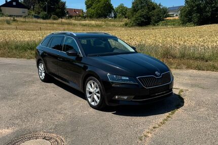 Skoda Superb 171.222 km 9.990 &euro; Rauschenberg 35282