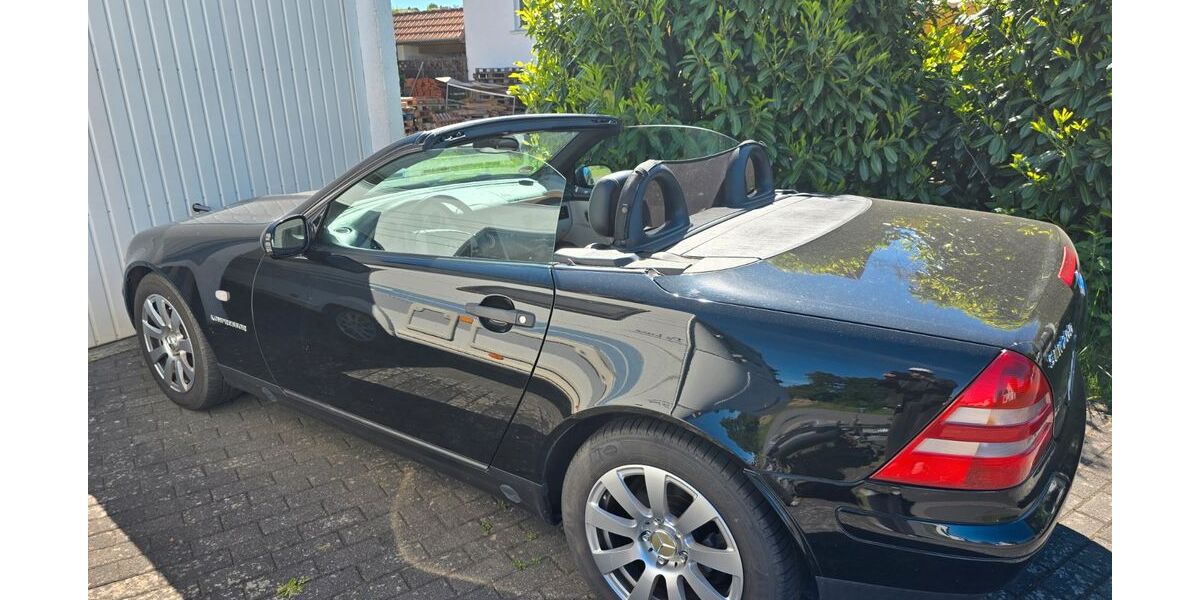 Mercedes-Benz SLK 200 94.680 km 6.350 &euro; Münchhausen 35117