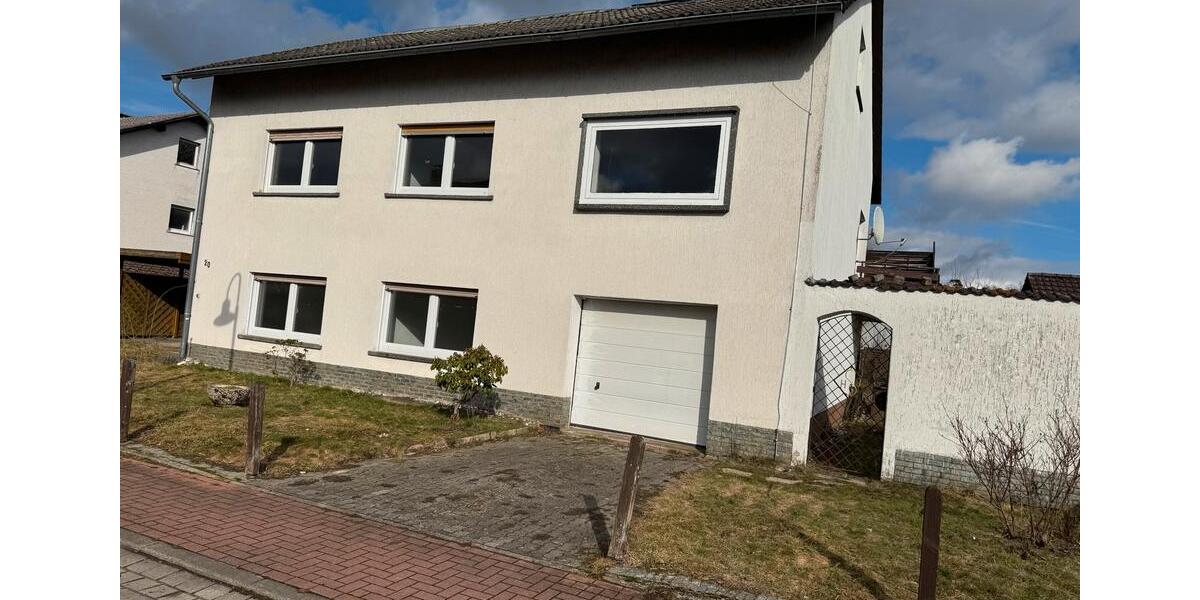 Einfamilienhaus Allendorf (Eder) - 5 Zimmer, 150 m&sup2;, 310.000&euro; | Angebot:25906358