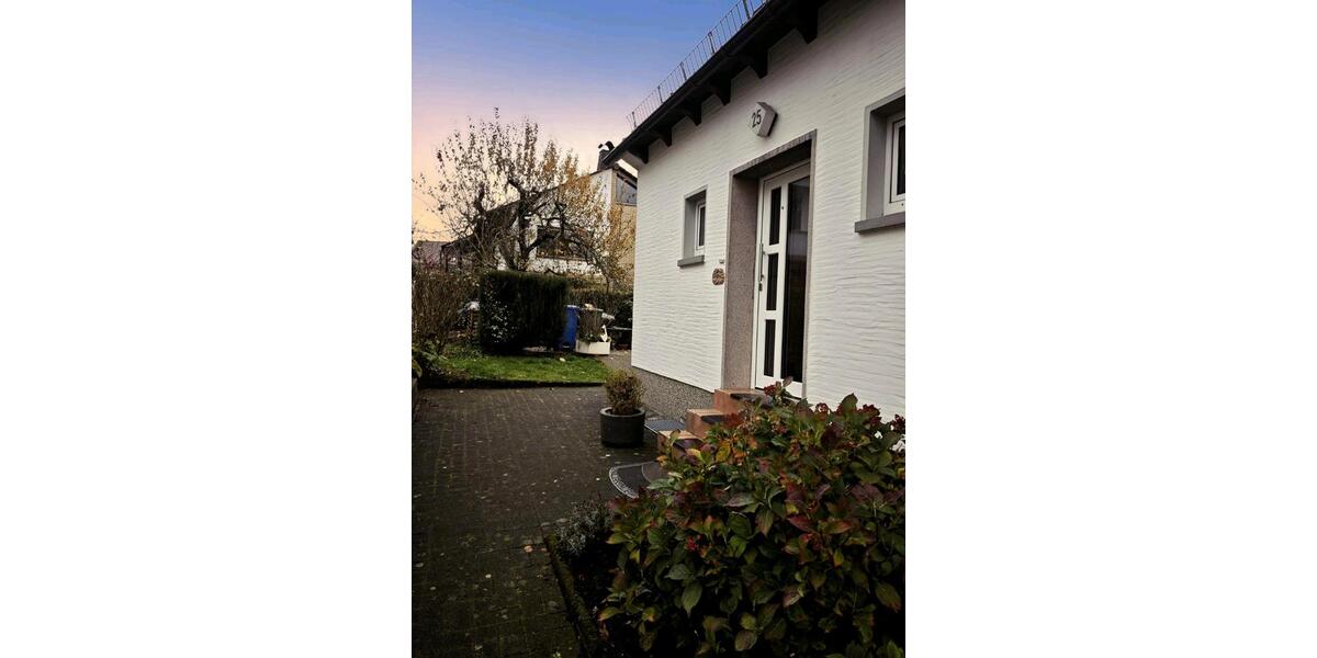 Einfamilienhaus Biedenkopf - 7 Zimmer, 101 m&sup2;, 195.000&euro; | Angebot:25292733