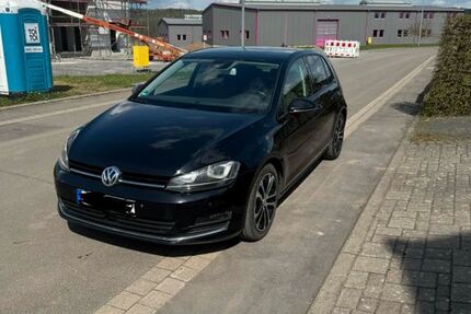 VW Golf 135.000 km 11.999 &euro; Löhlbach 35114