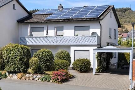 Haus Bad Endbach - 9 Zimmer, 230 m&sup2;, 245.000&euro; | Angebot:27006072