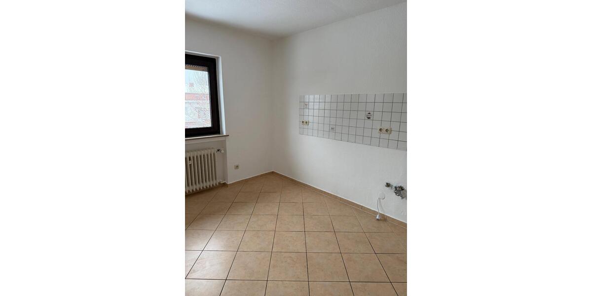 Etagenwohnung Stadtallendorf - 4 Zimmer, 122 m&sup2;, 915&euro; | Angebot:26248558