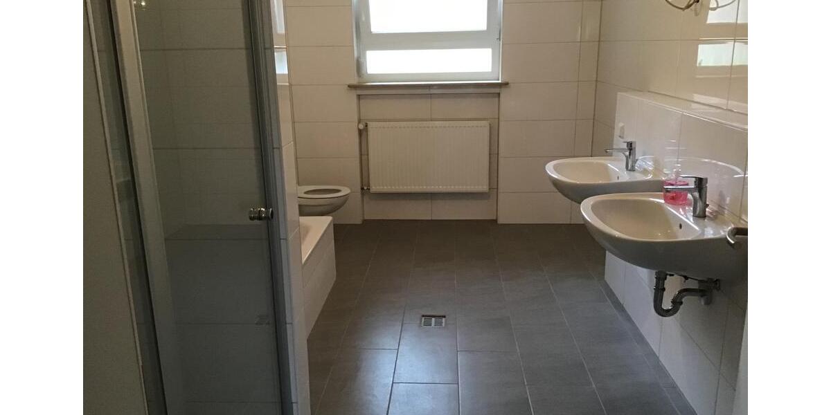 Mehrfamilienhaus, Wohnhaus Gilserberg - 8 Zimmer, 225 m&sup2;, 1.500&euro; | Angebot:24099540