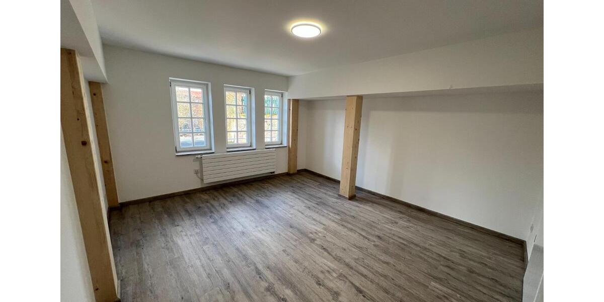 Erdgeschoßwohnung Kirchhain - 3 Zimmer, 75 m&sup2;, 1.043&euro; | Angebot:25932489