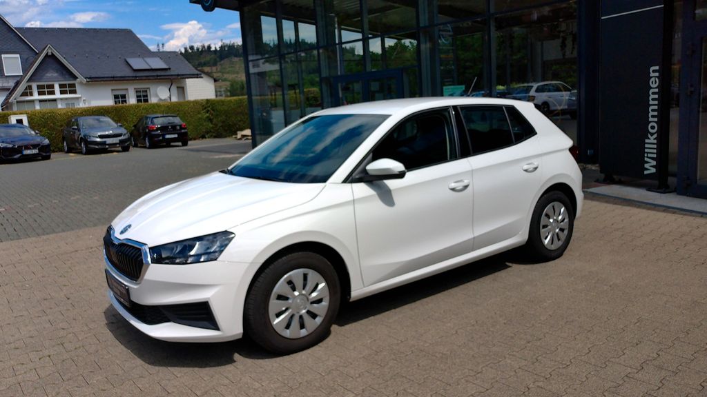 Skoda Fabia 8.990 km 14.590 &euro; Bad Laasphe 57334