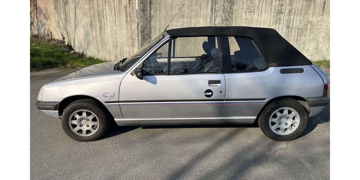 Peugeot 205 144.500 km 3.990 &euro; Frankenberg 35066