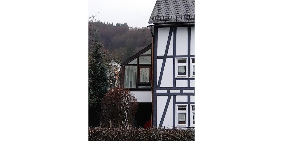 Mehrfamilienhaus, Wohnhaus Angelburg - 13 Zimmer, 327 m&sup2;, 380.000&euro; | Angebot:24284078