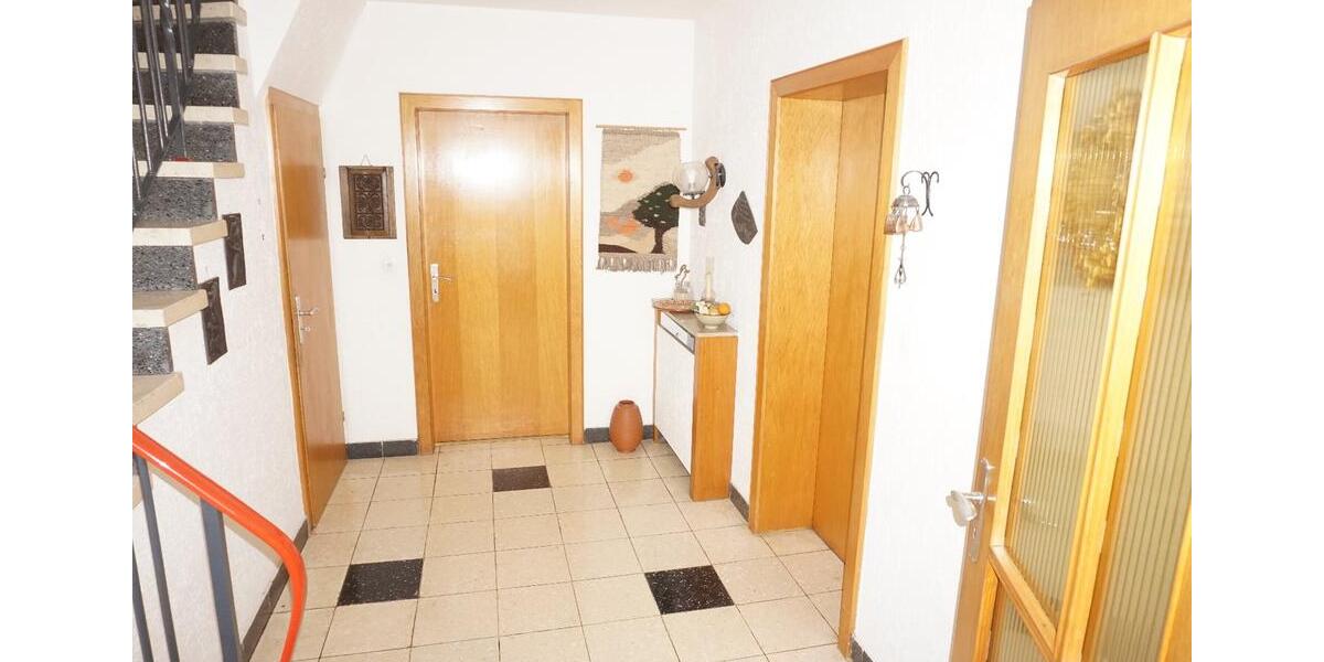 Einfamilienhaus Heuchelheim a. d. Lahn - 2 Zimmer, 118 m&sup2;, 395.000&euro; | Angebot:26264103