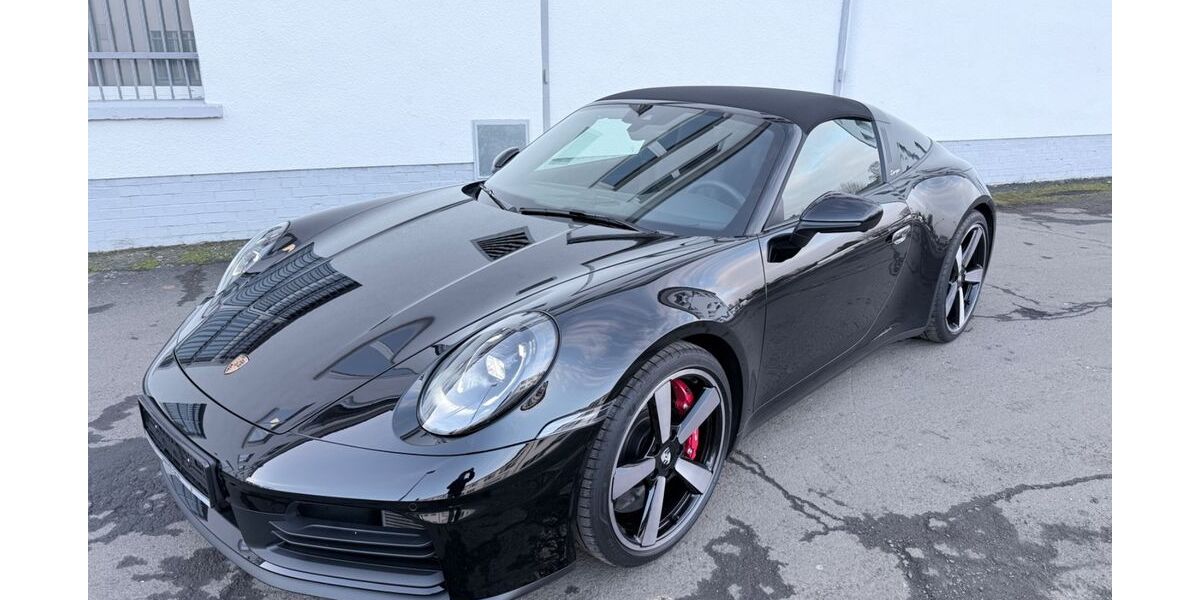 Porsche 992 9.900 km 173.900 &euro; Gießen 35394