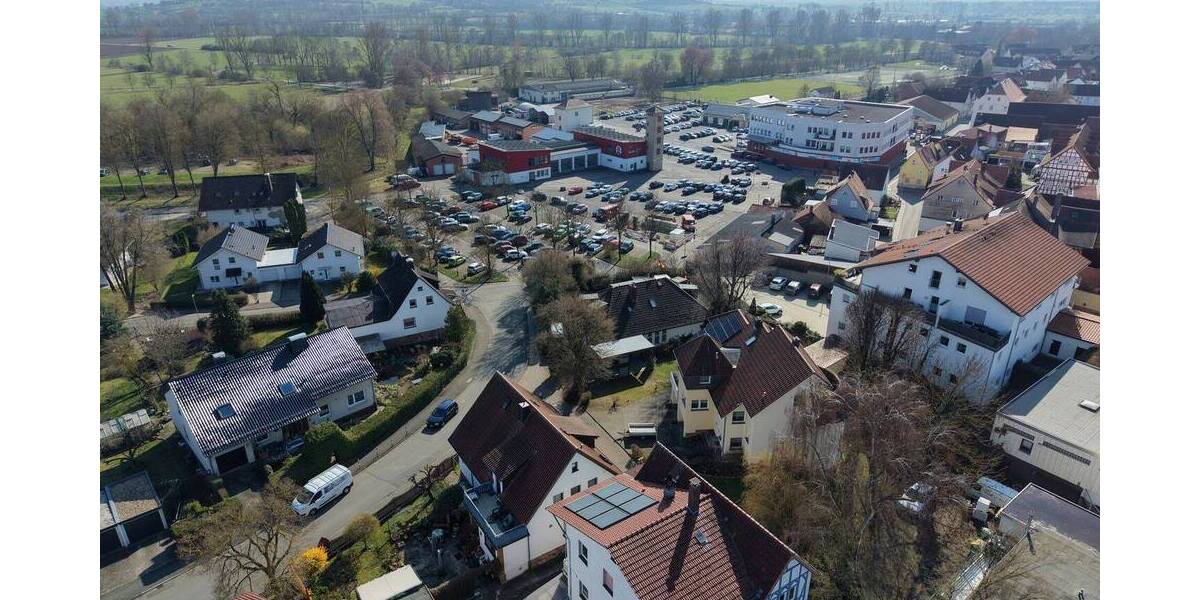 Gewerbeobjekt Kirchhain - 7 Zimmer, 341 m&sup2;, 3.000&euro; | Angebot:26092897